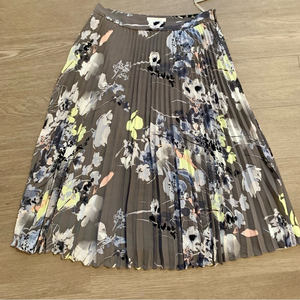 NWT Emerson Rose Floral Pleated Midi Skirt - Picture 1 of 9